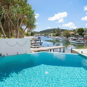  Holiday home Callula , River Paradise With Private Pool