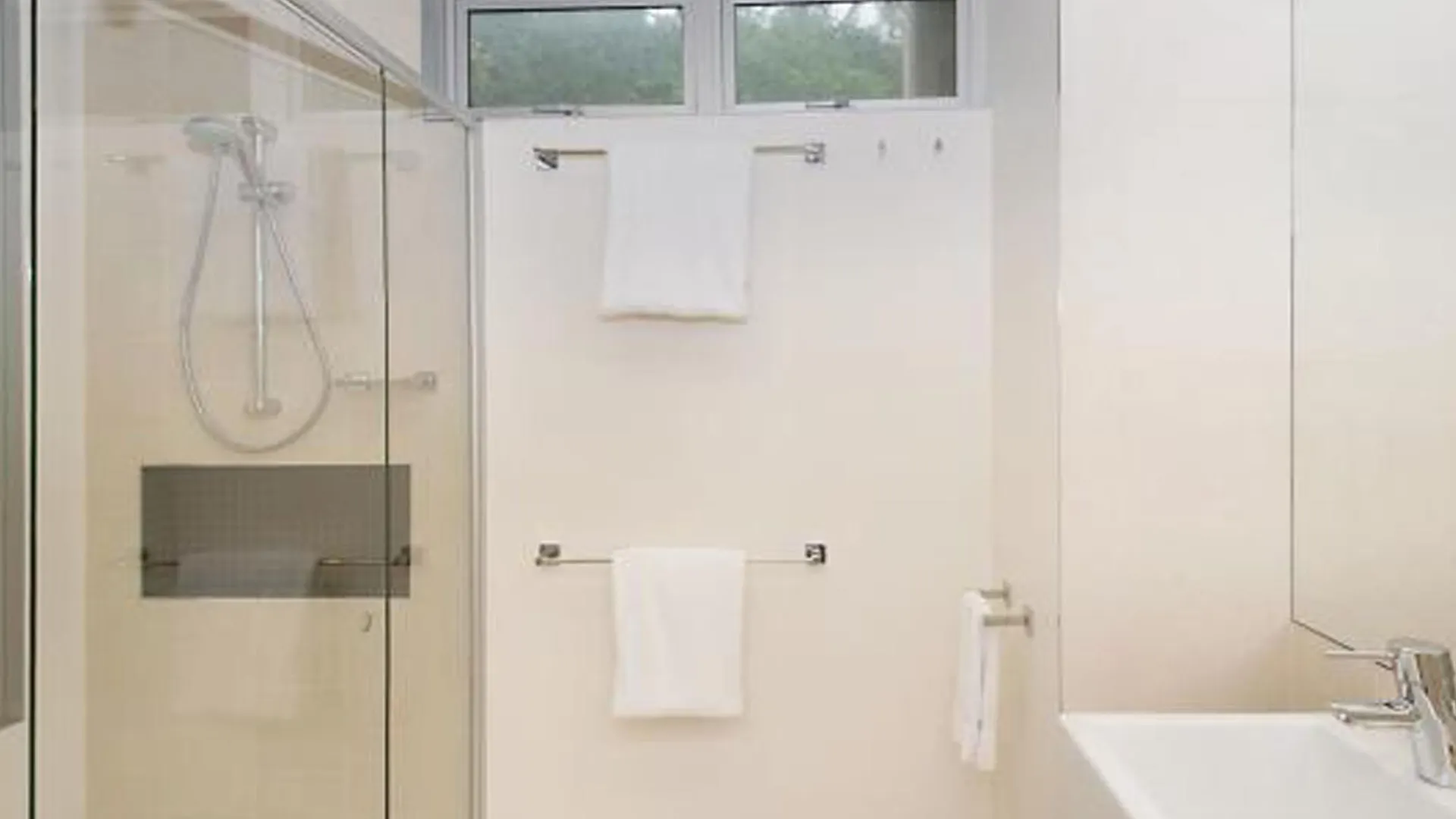 Viridian Village Private Holiday Apartment Noosa Heads Hotel